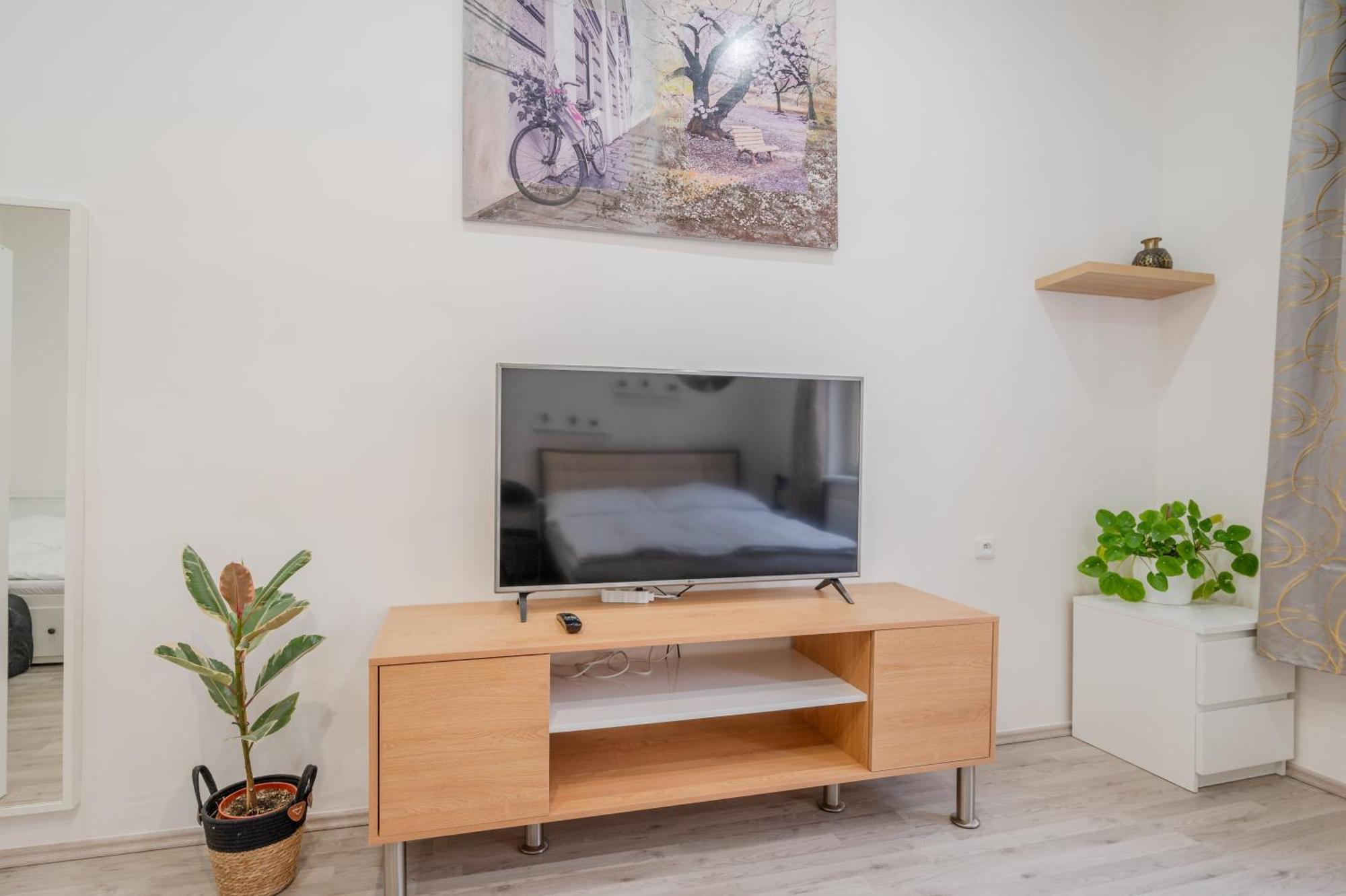 Church Of Saint Procopius Premier By Willstay Apartment
